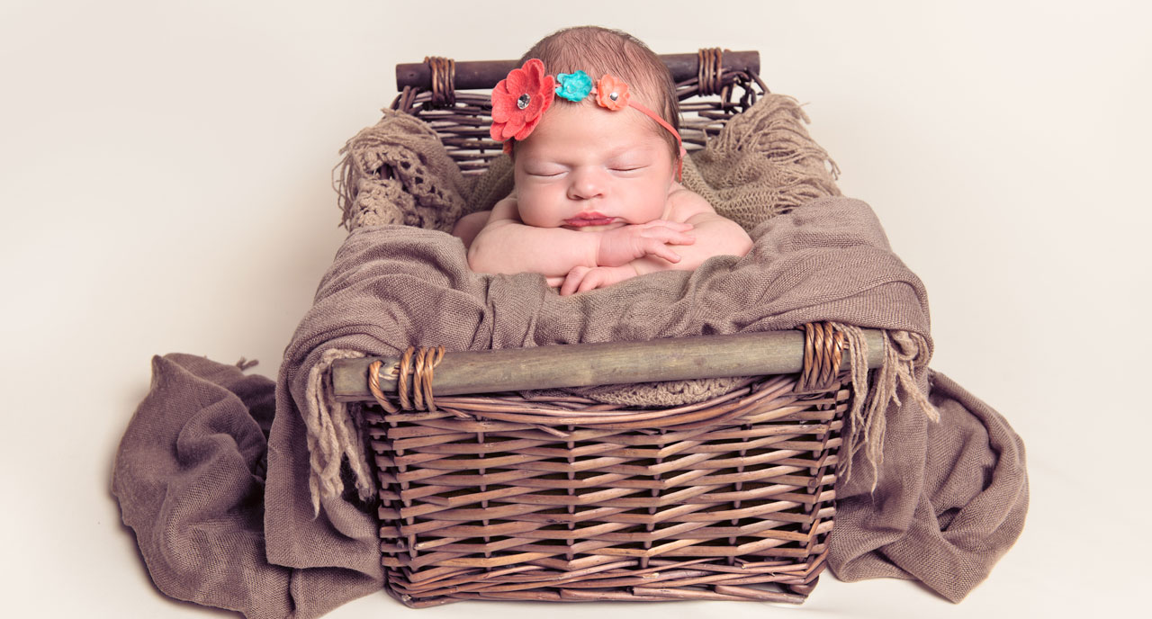 cute-newborn-by-perth-newborn-photographer.jpg